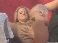 Dangerous Lives Of Blondes # 2 - Szene 3