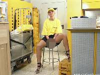 Die Post kommt - Szene 5