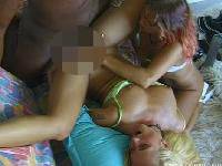 Teenie Schlampen im Urlaub - Szene 2