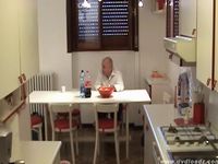 La casa aperta - Szene 1